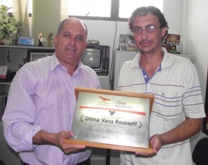 edson sousa - placa homenagem dilma